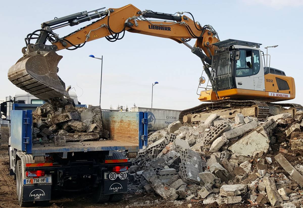 Démolition à Cernay dans le Haut-Rhin, à Belfort et Montbéliard Kingersheim